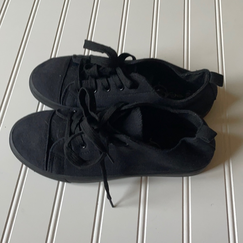 Black flats
